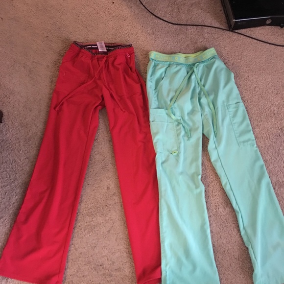 LIKE NEW! Scrub Bottoms - Picture 6 of 6